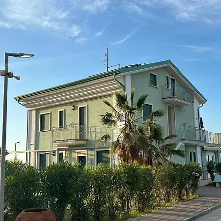 ヴィラ House