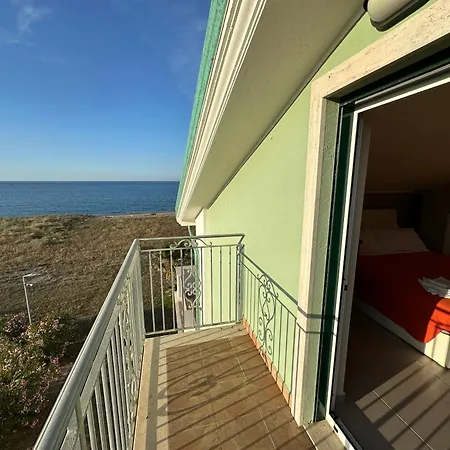 House Villa Mandatoriccio Marina